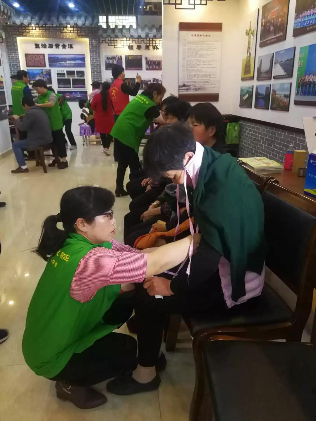 4月份,和谐.原始点志愿者进农村、进社区服务近千人次 4月份,和谐.原始点志愿者进农村、进社区服务近千人次