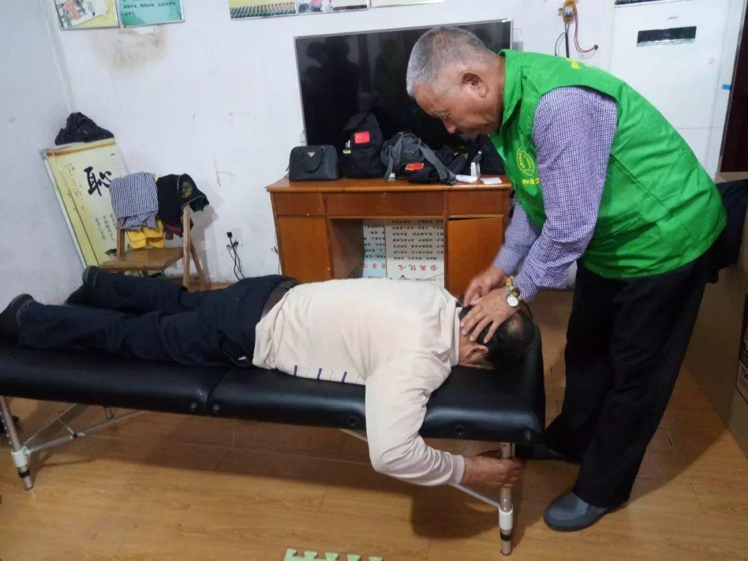 4月份,和谐.原始点志愿者进农村、进社区服务近千人次 4月份,和谐.原始点志愿者进农村、进社区服务近千人次