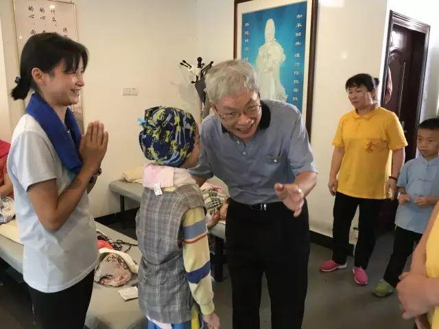 视频+图文
丨张钊汉医师莅临佛山原始点公益中心指导工作(佛山平台图文版) 视频+图文丨张钊汉医师莅临佛山原始点公益中心指导工作(佛山平台图文版)