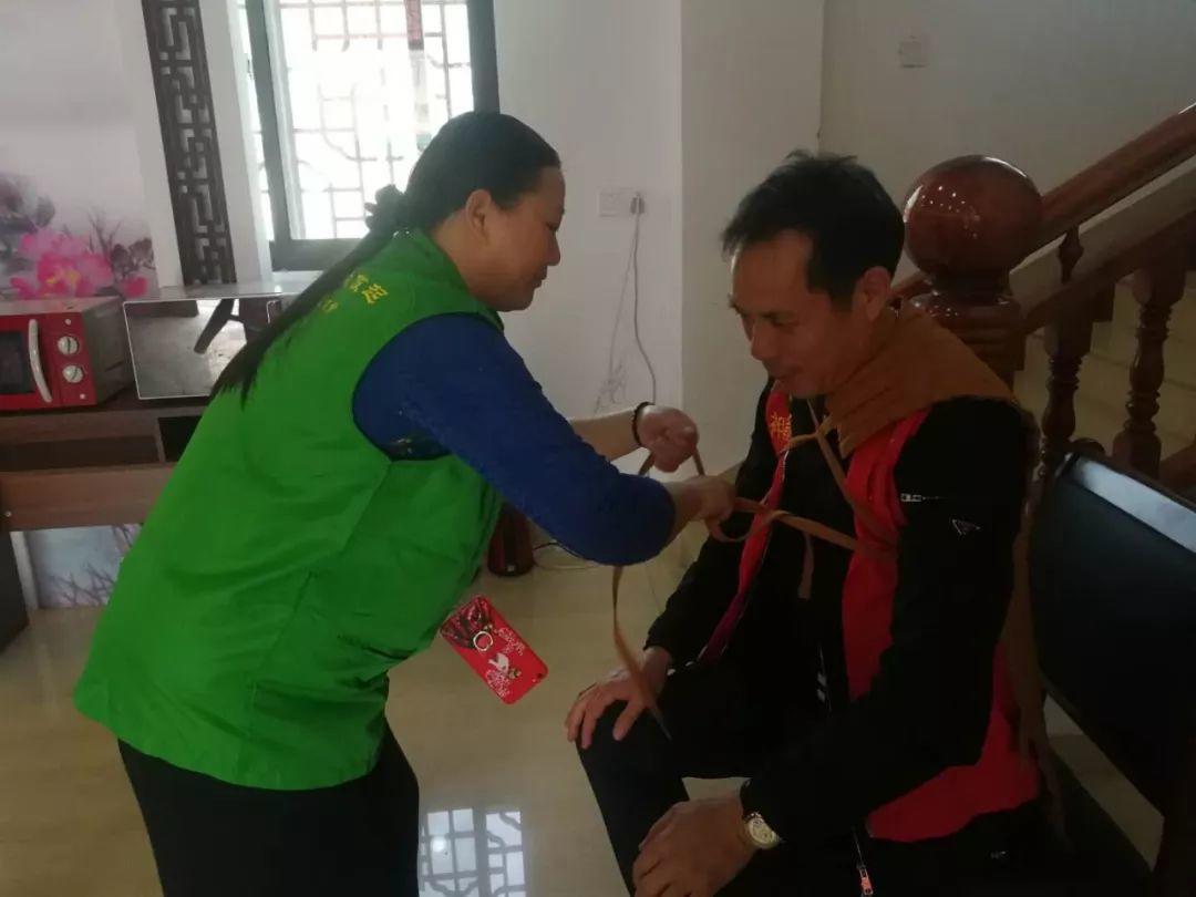 4月份,和谐.原始点志愿者进农村、进社区服务近千人次 4月份,和谐.原始点志愿者进农村、进社区服务近千人次