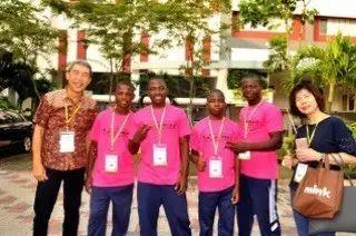 张钊汉医师新加坡演讲纪实 2017/6/24-6/26 于新民中学礼堂 张钊汉医师新加坡演讲纪实 2017/6/24-6/26 于新民中学礼堂