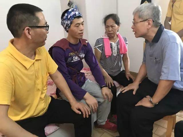 视频+图文丨张钊汉医师莅临佛山原始点公益中心指导工作(佛山平台图文版) 视频+图文丨张钊汉医师莅临佛山原始点公益中心指导工作(佛山平台图文版)