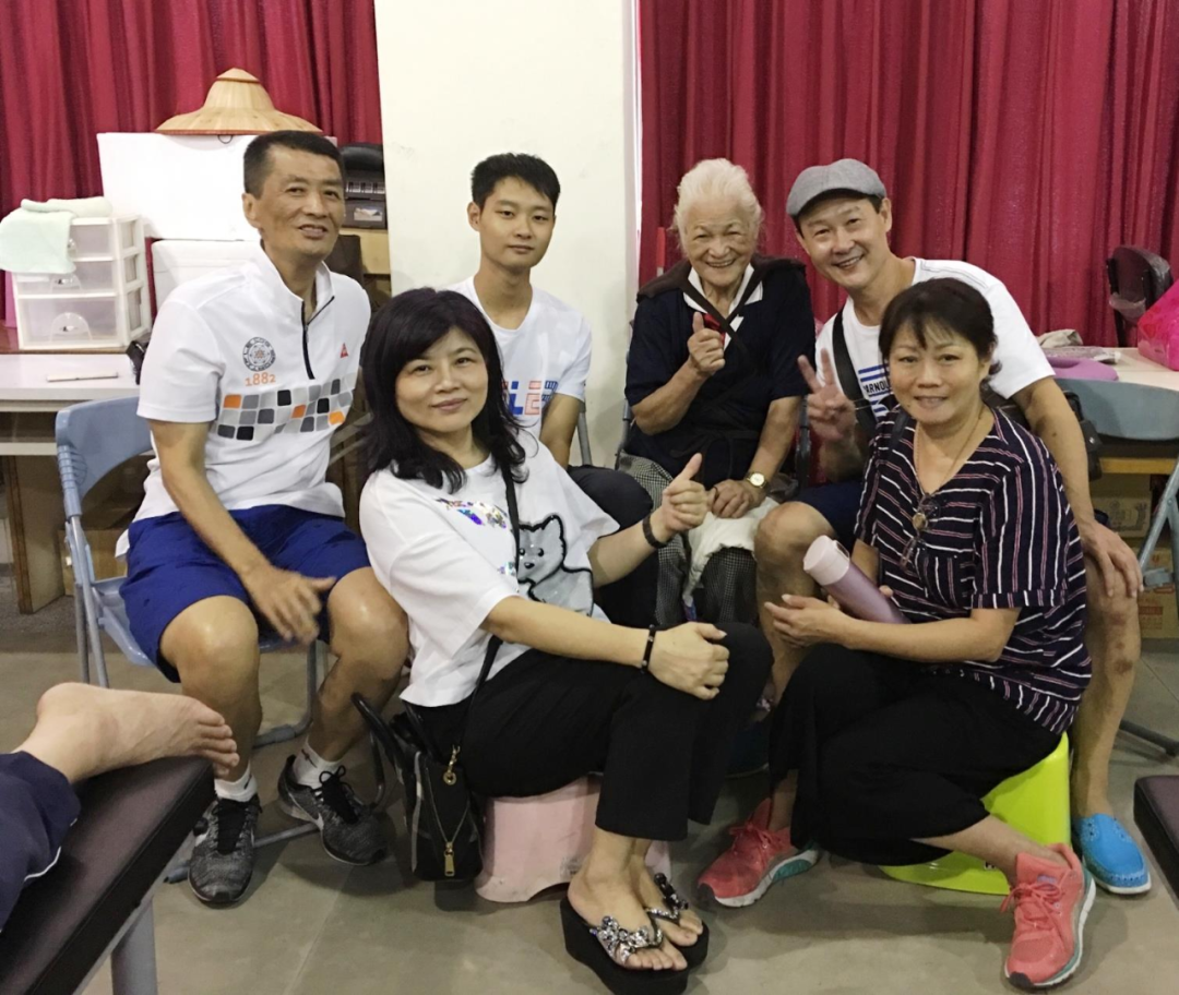 2016[经验分享] 陈绸阿嬷原始点分享─按推及热源使用，更须身(运动)、心(情绪、观念)配合  闽南语国语字幕版