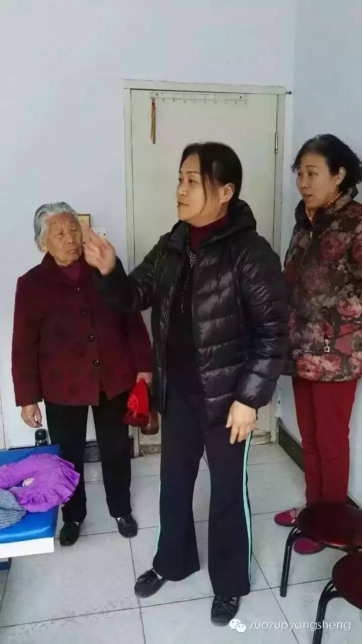 案例分享：双膝关节疼痛十年，不打针不吃药却体验到立竿见影的神效-原始点全球同学网
