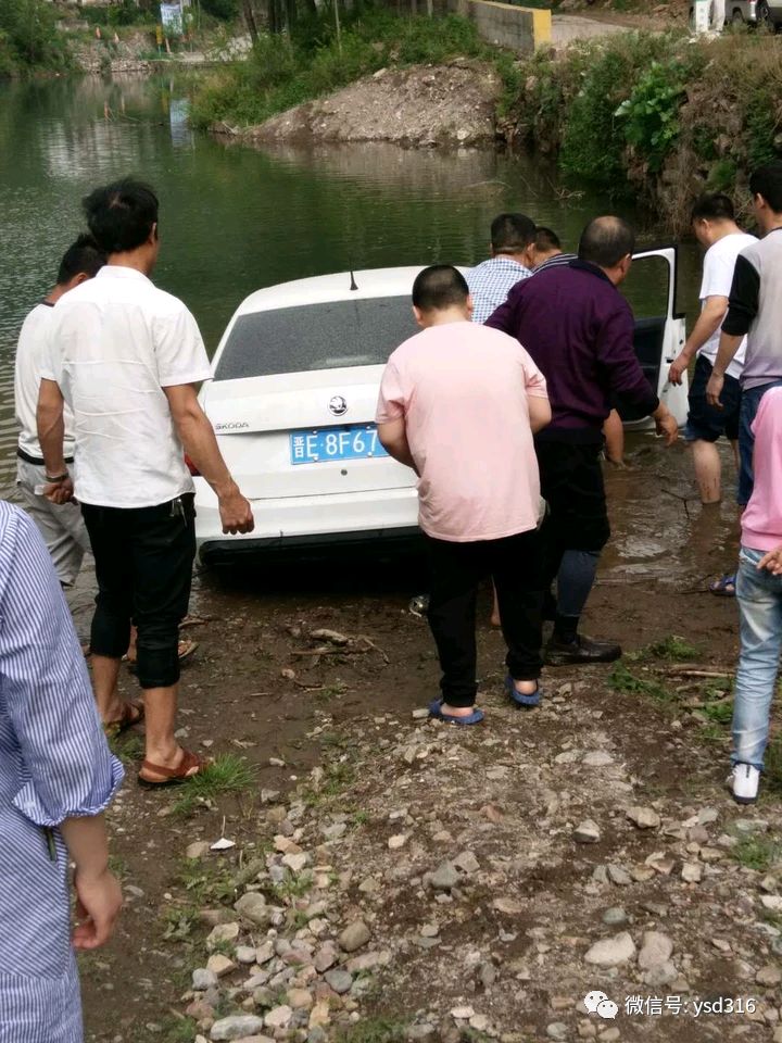 原始点案例——女士开车落水急救案例！