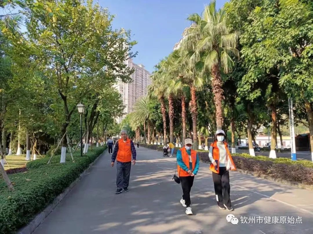 睡不好、颈椎增生、严重肩周炎、上胸疼痛案例 睡不好、颈椎增生、严重肩周炎、上胸疼痛案例