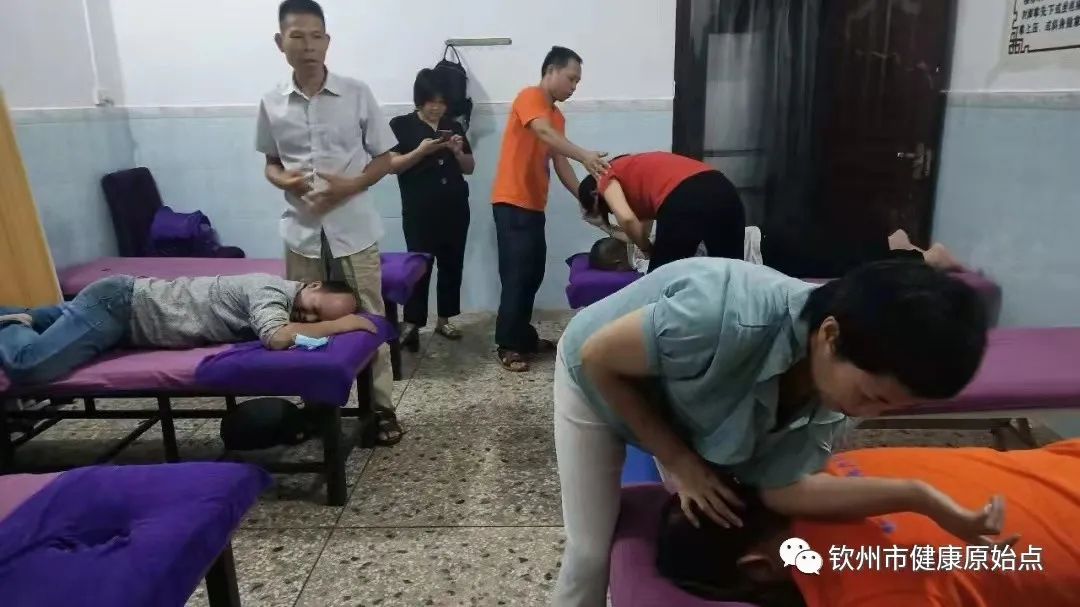 庆钦州市健康原始点成立一周年 庆钦州市健康原始点成立一周年