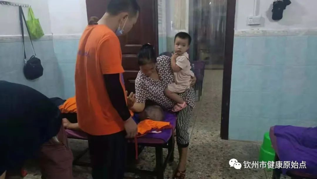 庆钦州市健康原始点成立一周年 庆钦州市健康原始点成立一周年