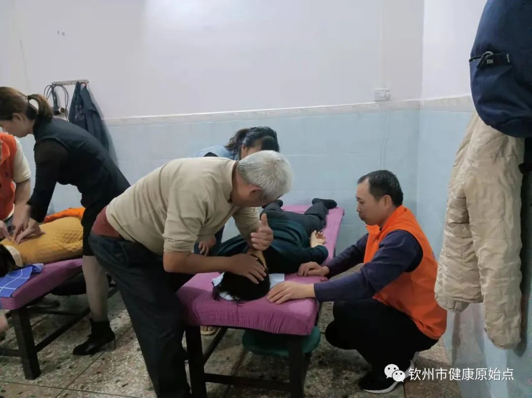 睡不好、颈椎增生、严重肩周炎、上胸疼痛案例 睡不好、颈椎增生、严重肩周炎、上胸疼痛案例