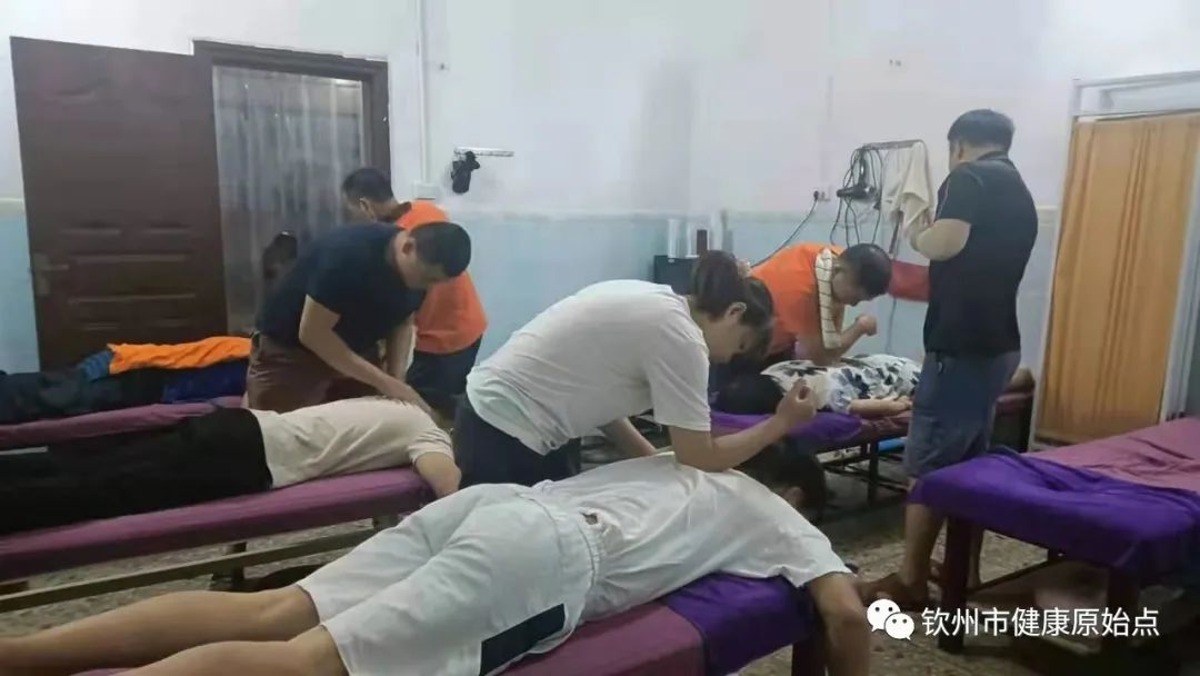 庆钦州市健康原始点成立一周年 庆钦州市健康原始点成立一周年