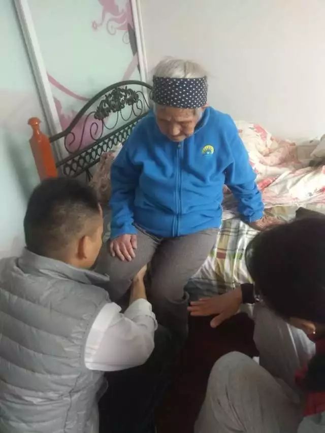 原始点调理92岁老人急性脑梗 - 头颈  五官 - 佛山市愿天下无痛健康管理服务有限公司