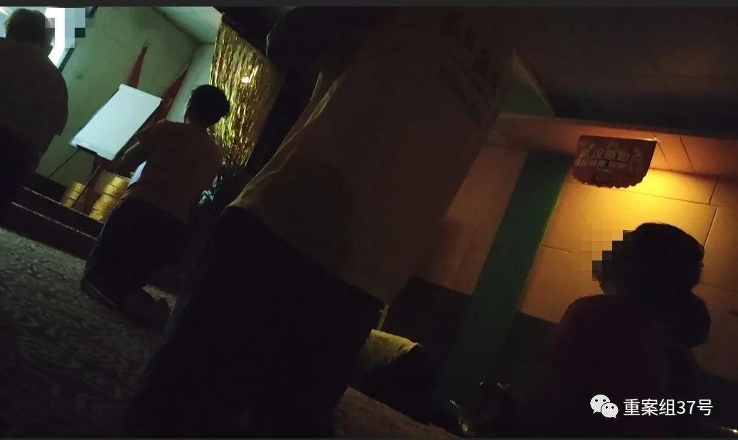 记者卧底“原始点”训练营:宣称姜粉能治百病,“你有病是因为你有罪” 记者卧底“原始点”训练营:宣称姜粉能治百病,“你有病是因为你有罪”