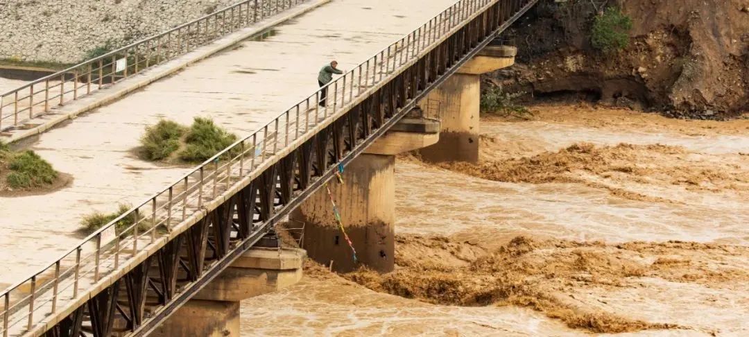 记者卧底“原始点”训练营:宣称姜粉能治百病,“你有病是因为你有罪” 记者卧底“原始点”训练营:宣称姜粉能治百病,“你有病是因为你有罪”