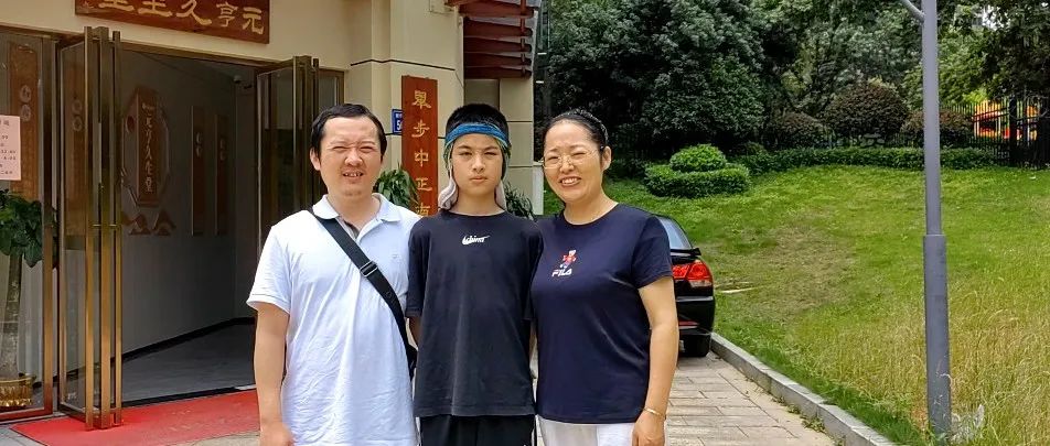 元亨久生堂案例丨家长学会这些，孩子感冒发烧的症状!自己就能轻松应对-原始点全球同学网