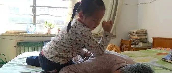 14岁女孩急救奶奶案例-原始点全球同学网